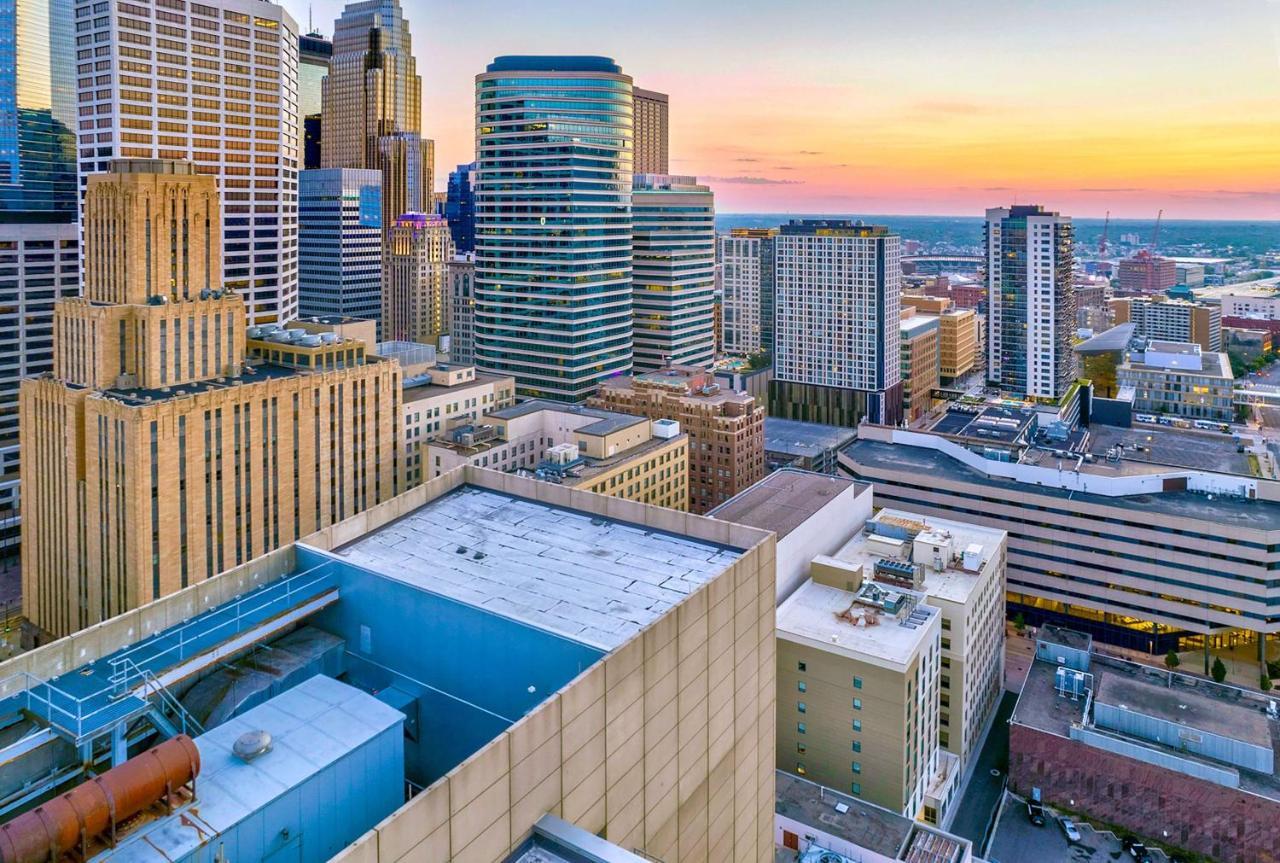 Home2 Suites By Hilton Minneapolis Downtown Exterior photo